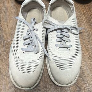 Vionic Women's White Sneakers